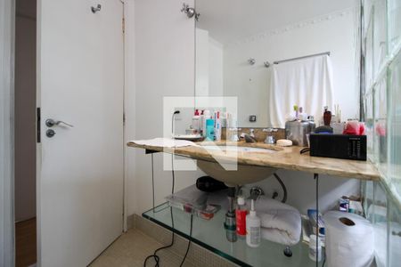 Apartamento à venda com 130m², 4 quartos e 1 vagaBanheiro da Suíte