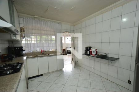 Casa à venda com 340m², 6 quartos e 10 vagasCozinha casa2