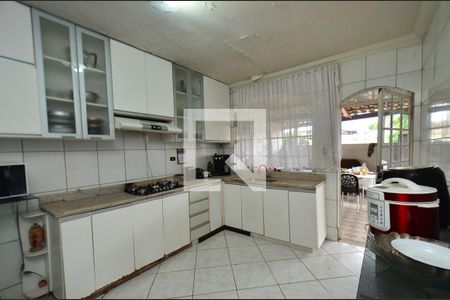 Casa à venda com 340m², 6 quartos e 10 vagasCozinha casa2