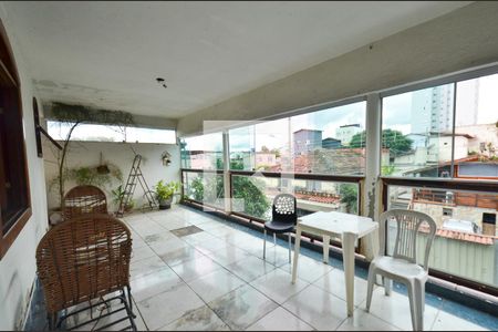 Casa à venda com 340m², 6 quartos e 10 vagasVaranda casa2