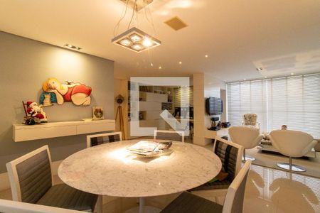 Apartamento à venda com 151m², 2 quartos e 1 vagaSala de Jantar