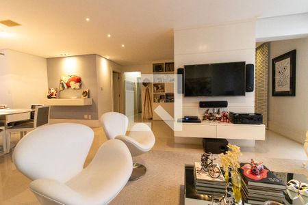 Sala de apartamento à venda com 2 quartos, 151m² em Cambuí, Campinas