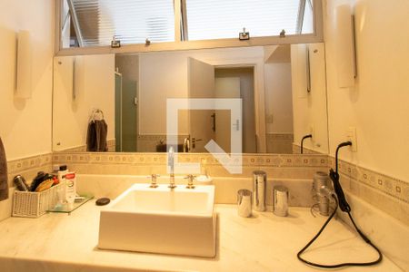 Apartamento à venda com 151m², 2 quartos e 1 vagaBanheiro 