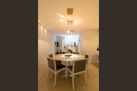 Sala de Jantar de apartamento à venda com 2 quartos, 151m² em Cambuí, Campinas