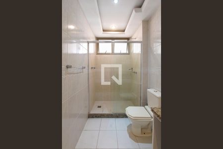 Apartamento à venda com 421m², 4 quartos e 4 vagas Apartamento à venda com 421m², 4 quartos e 4 vagasBanheiro Quarto 2 suíte