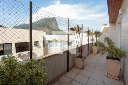 Apartamento à venda com 421m², 4 quartos e 4 vagas Apartamento à venda com 421m², 4 quartos e 4 vagasVaranda dos quartos