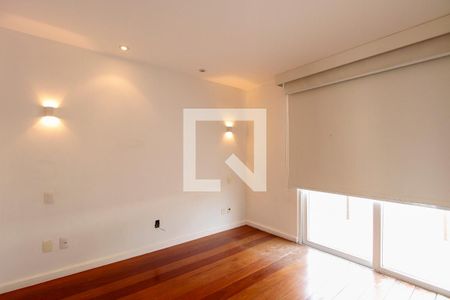 Apartamento à venda com 421m², 4 quartos e 4 vagas Apartamento à venda com 421m², 4 quartos e 4 vagasQuarto 4 suíte