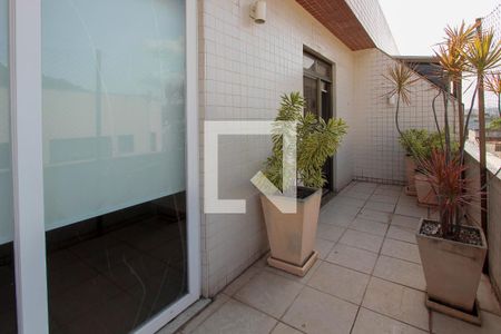 Apartamento à venda com 421m², 4 quartos e 4 vagas Apartamento à venda com 421m², 4 quartos e 4 vagasVaranda dos quartos