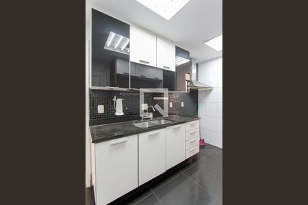 Apartamento à venda com 421m², 4 quartos e 4 vagas Apartamento à venda com 421m², 4 quartos e 4 vagasCozinha