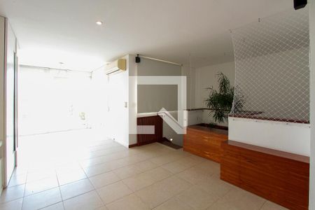 Apartamento à venda com 421m², 4 quartos e 4 vagas Apartamento à venda com 421m², 4 quartos e 4 vagasSala de de tv