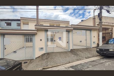 Casa à venda com 90m², 2 quartos e 3 vagasFachada