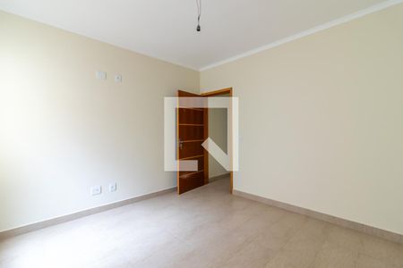 Casa à venda com 90m², 2 quartos e 3 vagasSuíte 2