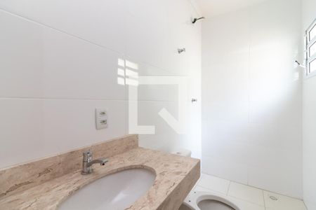 Casa à venda com 90m², 2 quartos e 3 vagasBanheiro da Suíte 2