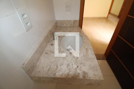 Casa à venda com 90m², 2 quartos e 3 vagasBanheiro 1