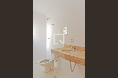 Casa à venda com 90m², 2 quartos e 3 vagasBanheiro da Suíte 2