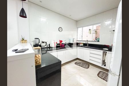 Casa à venda com 122m², 4 quartos e 2 vagasCozinha