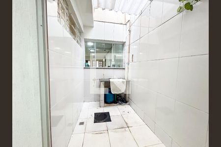 Casa à venda com 122m², 4 quartos e 2 vagasÁrea de Serviço