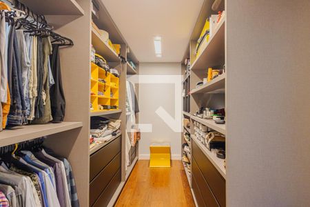 Apartamento à venda com 270m², 3 quartos e 1 vagaCloset da Suíte