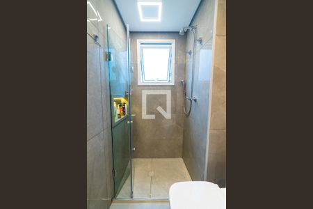 Apartamento à venda com 81m², 2 quartos e 2 vagas Apartamento à venda com 81m², 2 quartos e 2 vagasBanheiro da Suíte Detalhe