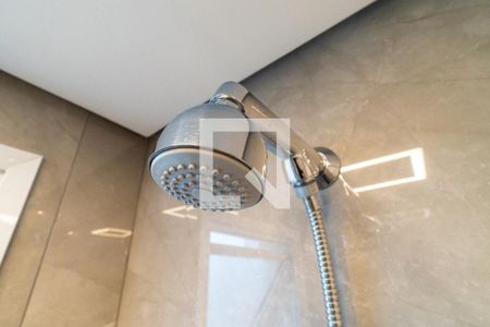 Apartamento à venda com 81m², 2 quartos e 2 vagas Apartamento à venda com 81m², 2 quartos e 2 vagasBanheiro da Suíte Detalhe