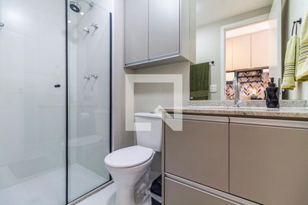 Banheiro de kitnet/studio para alugar com 1 quarto, 24m² em Pinheiros, São Paulo