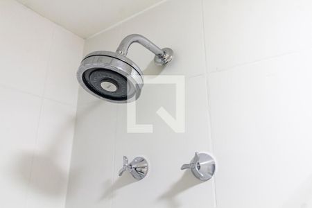 Banheiro de kitnet/studio para alugar com 1 quarto, 24m² em Pinheiros, São Paulo