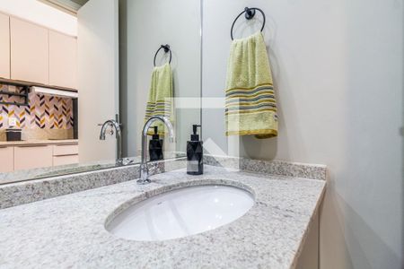 Banheiro de kitnet/studio para alugar com 1 quarto, 24m² em Pinheiros, São Paulo