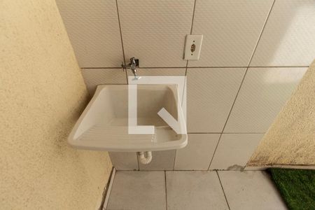 Casa para alugar com 32m², 1 quarto e 1 vagaÁrea de Serviço