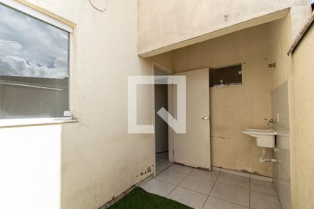 Casa para alugar com 32m², 1 quarto e 1 vagaÁrea de Serviço