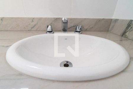 Apartamento à venda com 72m², 2 quartos e 1 vaga Apartamento à venda com 72m², 2 quartos e 1 vagaBanheiro Social Detalhe