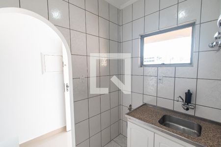 Cozinha de kitnet/studio para alugar com 1 quarto, 35m² em Liberdade, São Paulo