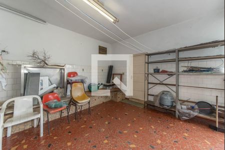 Casa à venda com 300m², 3 quartos e 3 vagas Casa à venda com 300m², 3 quartos e 3 vagasLavanderia