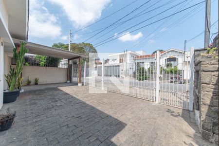 Casa à venda com 300m², 3 quartos e 3 vagas Casa à venda com 300m², 3 quartos e 3 vagasGaragem