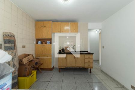 Casa à venda com 300m², 3 quartos e 3 vagas Casa à venda com 300m², 3 quartos e 3 vagasEdícula - Cozinha