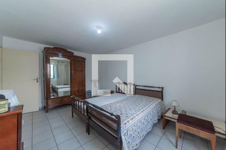 Casa à venda com 300m², 3 quartos e 3 vagas Casa à venda com 300m², 3 quartos e 3 vagasEdícula - Quarto 1