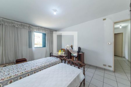 Casa à venda com 300m², 3 quartos e 3 vagas Casa à venda com 300m², 3 quartos e 3 vagasEdícula - Quarto 1