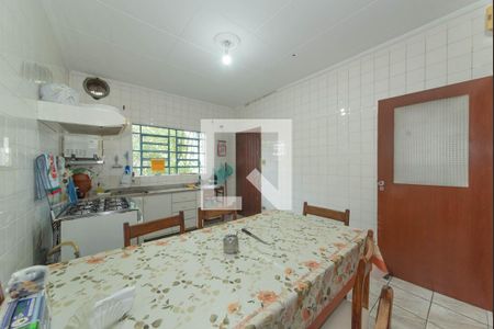 Casa à venda com 300m², 3 quartos e 3 vagas Casa à venda com 300m², 3 quartos e 3 vagasCozinha