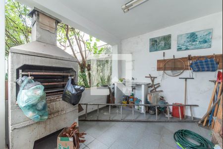 Casa à venda com 300m², 3 quartos e 3 vagas Casa à venda com 300m², 3 quartos e 3 vagasÁrea Gourmet