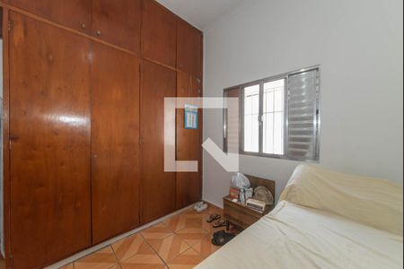 Casa à venda com 300m², 3 quartos e 3 vagas Casa à venda com 300m², 3 quartos e 3 vagasQuarto 2