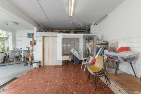 Casa à venda com 300m², 3 quartos e 3 vagas Casa à venda com 300m², 3 quartos e 3 vagasLavanderia