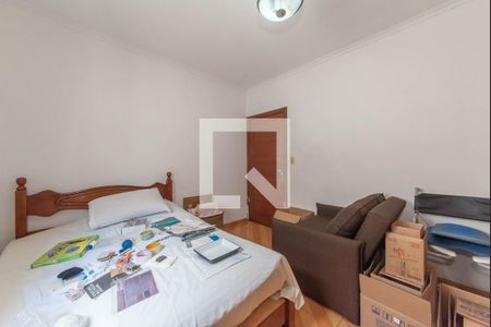 Casa à venda com 300m², 3 quartos e 3 vagas Casa à venda com 300m², 3 quartos e 3 vagasQuarto 3