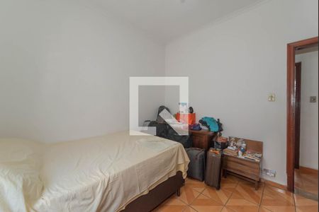 Casa à venda com 300m², 3 quartos e 3 vagas Casa à venda com 300m², 3 quartos e 3 vagasQuarto 2