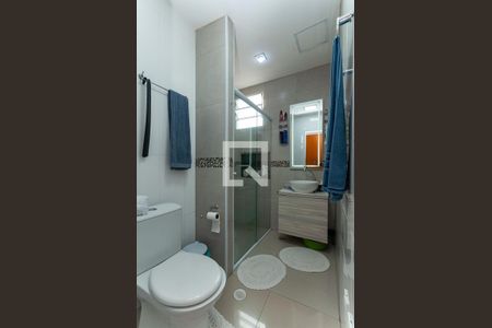 Casa à venda com 143m², 3 quartos e 2 vagasBanheiro do quarto 2 Suíte