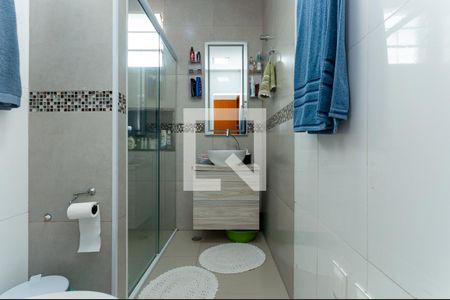 Casa à venda com 143m², 3 quartos e 2 vagasBanheiro do quarto 2 Suíte