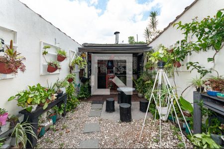 Casa à venda com 143m², 3 quartos e 2 vagasQuintal