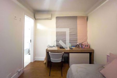 Apartamento à venda com 180m², 3 quartos e 2 vagasQuarto 2