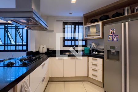 Apartamento à venda com 180m², 3 quartos e 2 vagasCozinha