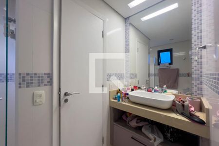 Apartamento à venda com 180m², 3 quartos e 2 vagasBanheiro do quarto 2