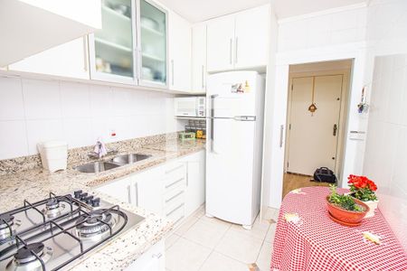 Apartamento à venda com 83m², 2 quartos e 1 vaga Apartamento à venda com 83m², 2 quartos e 1 vagaCozinha