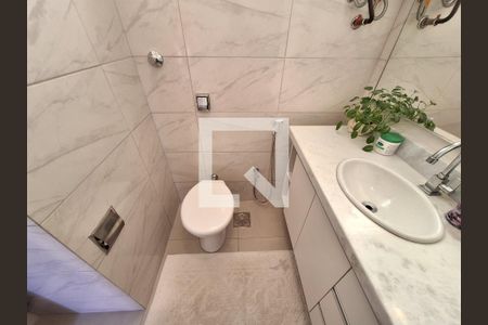 Apartamento à venda com 105m², 3 quartos e sem vagaBanheiro da suíte